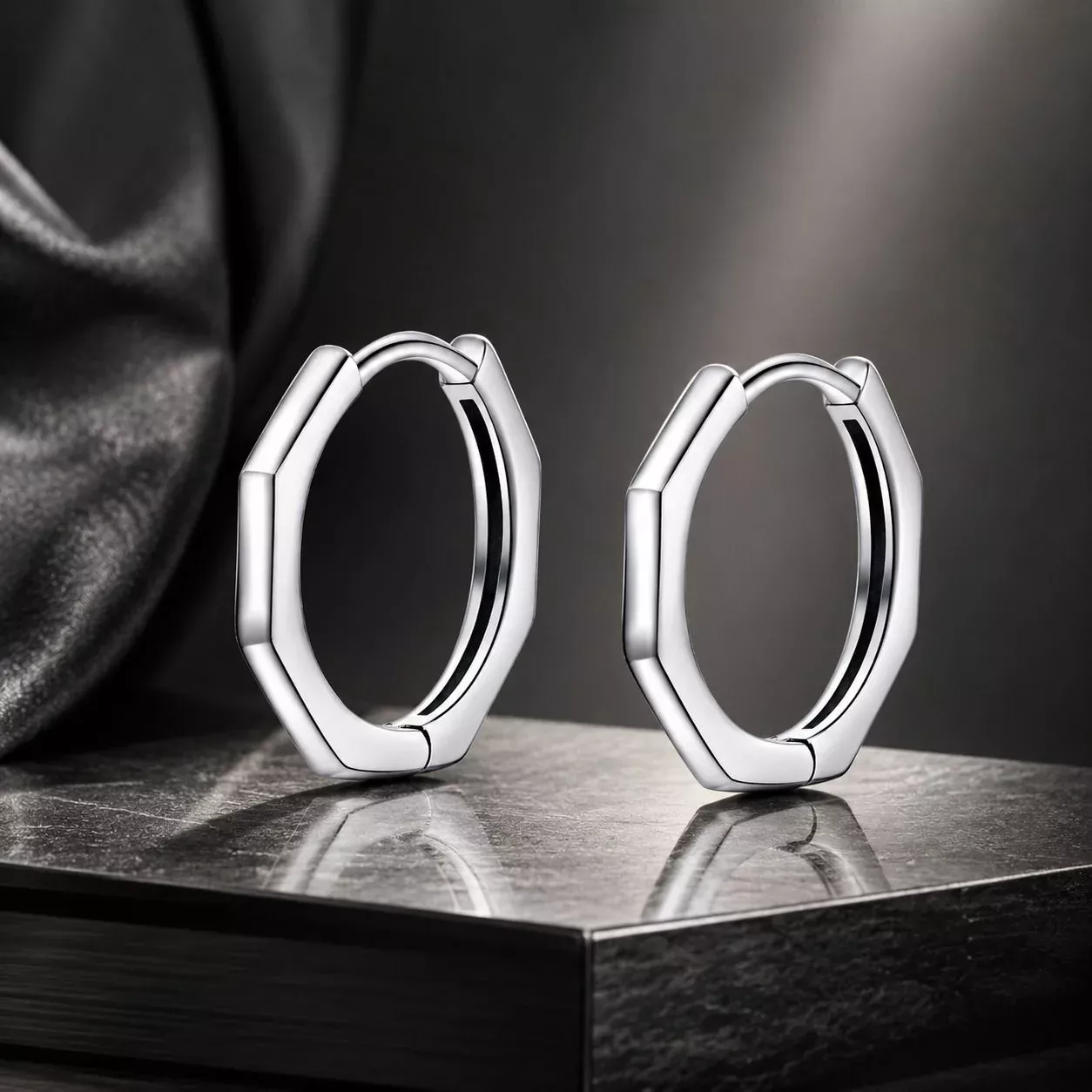 925 Sterling Silver Earrings 1.6*1.5 Size for Unisex